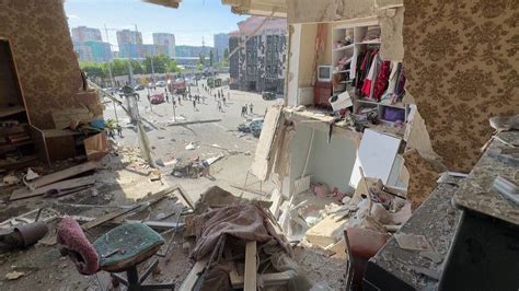 spankbang 子供|ウクライナ北東部ハルキウにロシア攻撃、14歳少女など7人死亡.
